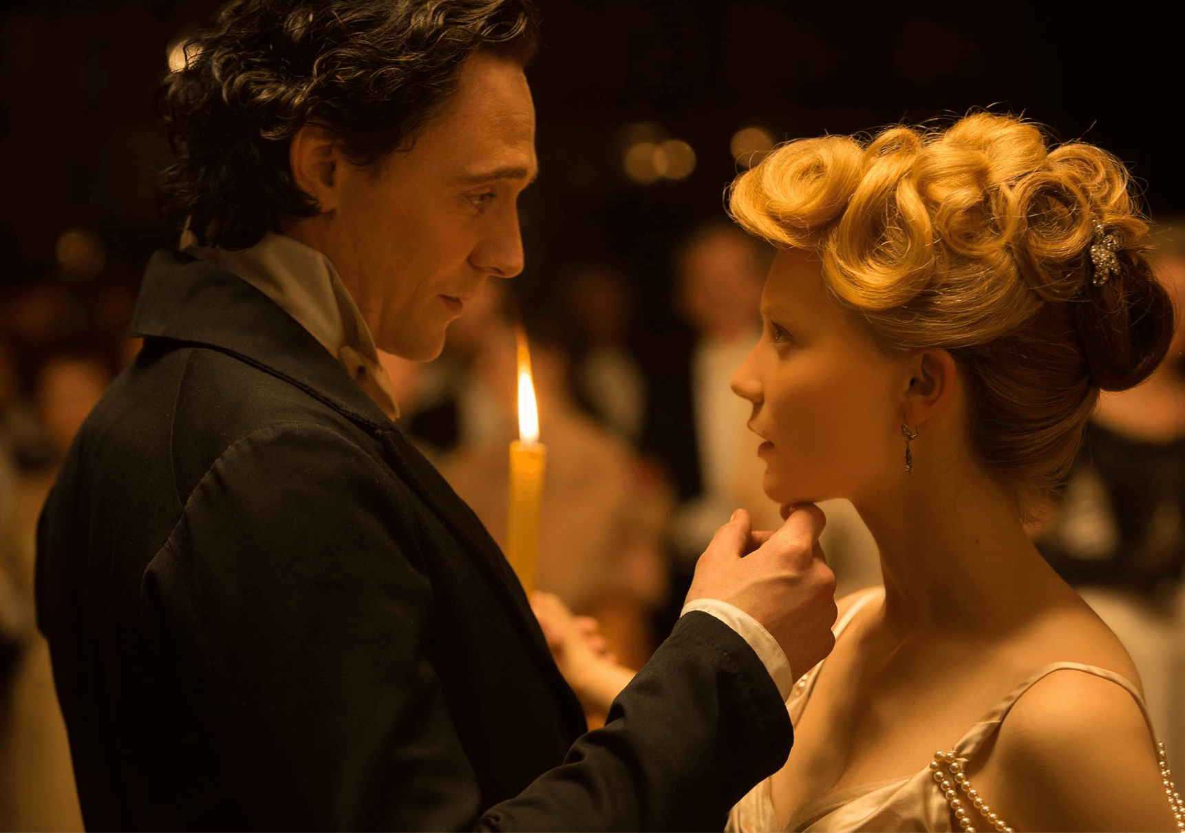 Mia Wasikowska and Tom Hiddleston play the doomed yet compelling love interests, Edith Cushing and Sir Thomas Sharpe
